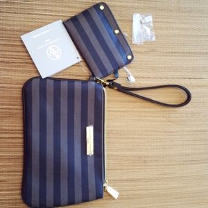 Adrienne Vittadini wristlet